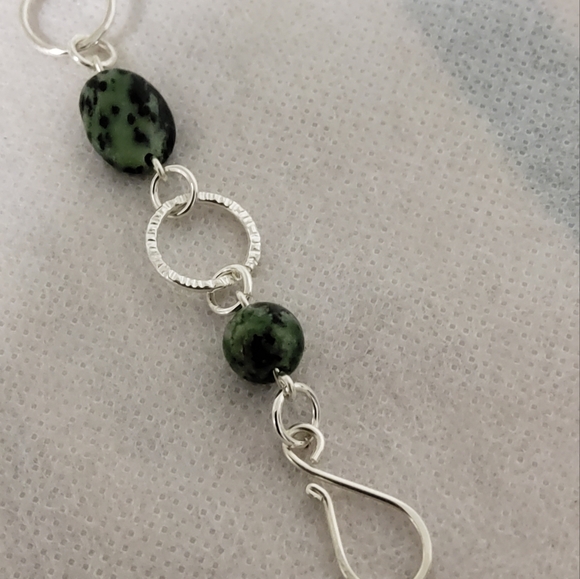 🇨🇦Artisan Circle Bracelet Sterling silver With Green Stones - Picture 8 of 8